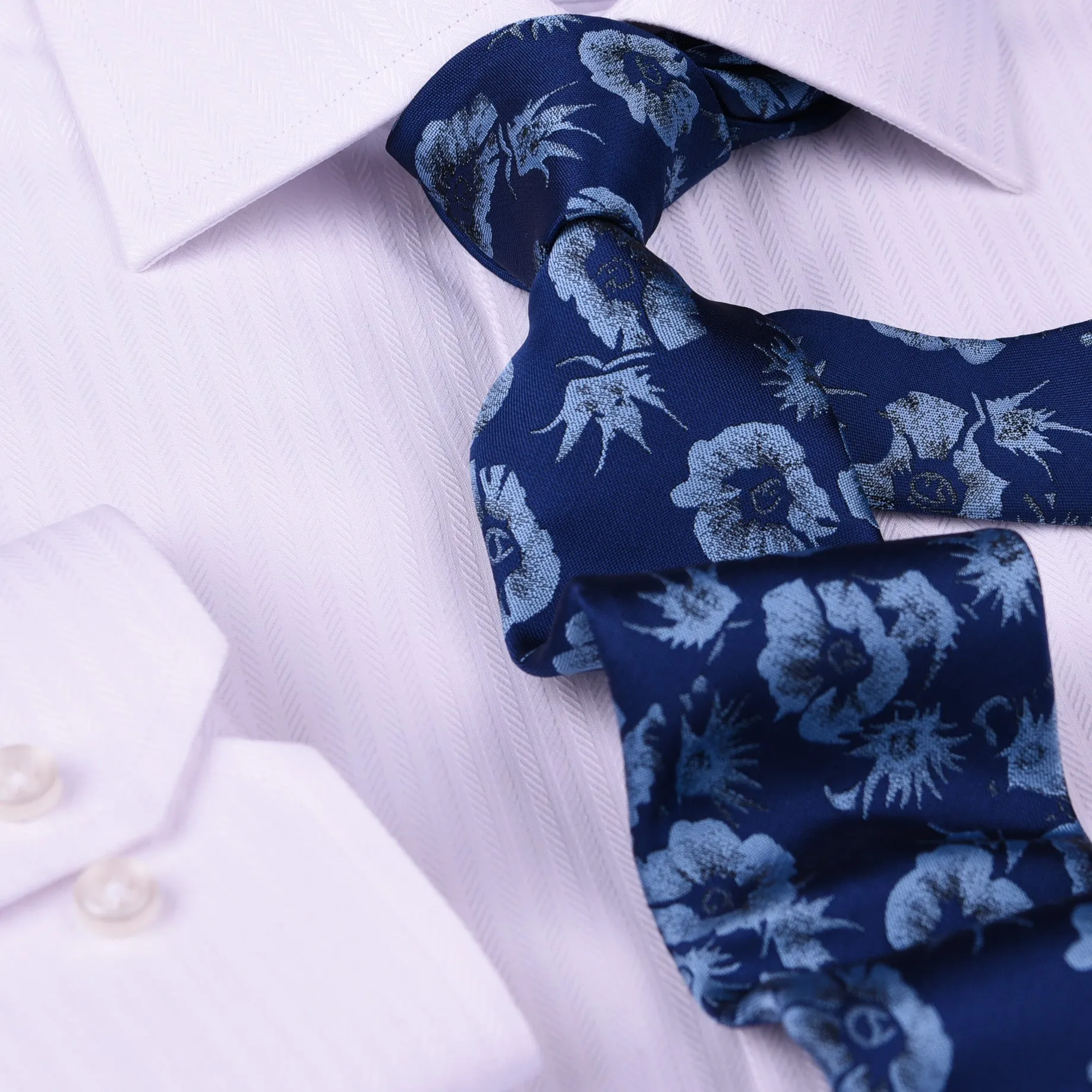Blue Italian Floral 3" Necktie Business Elegance For Formal Business Ocassion