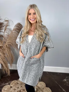 GRAY/WHITE SWIRLY ONE SIZE PONCHO